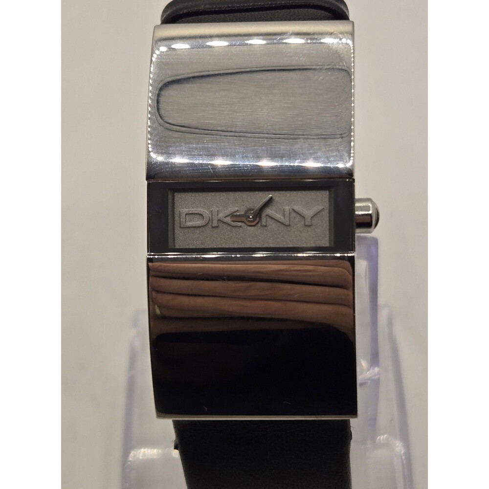 DKNY Stainless Steel Ladies' Watch + Box. NY.4015. New Battery
